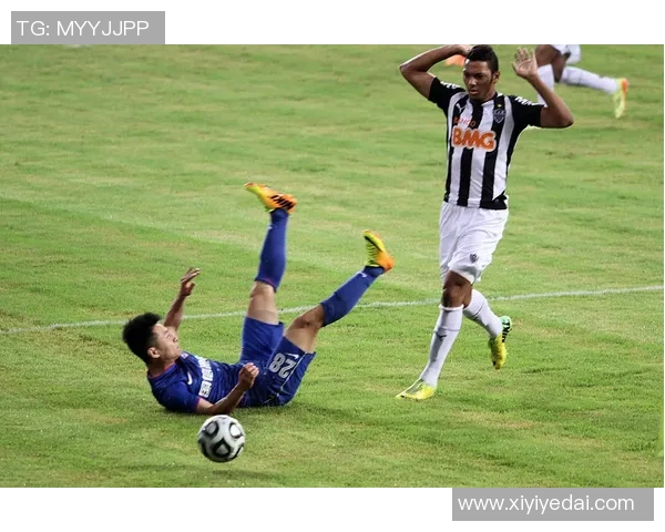 达尼洛:从绿茵场上的闪耀星辰到生活中的坚韧榜样 达尼洛:从绿茵场上的闪耀星辰到生活中的坚韧榜样